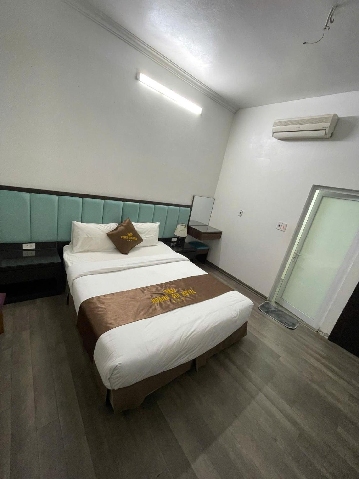 Hoang Gia Hotel Dong Anh Exterior foto